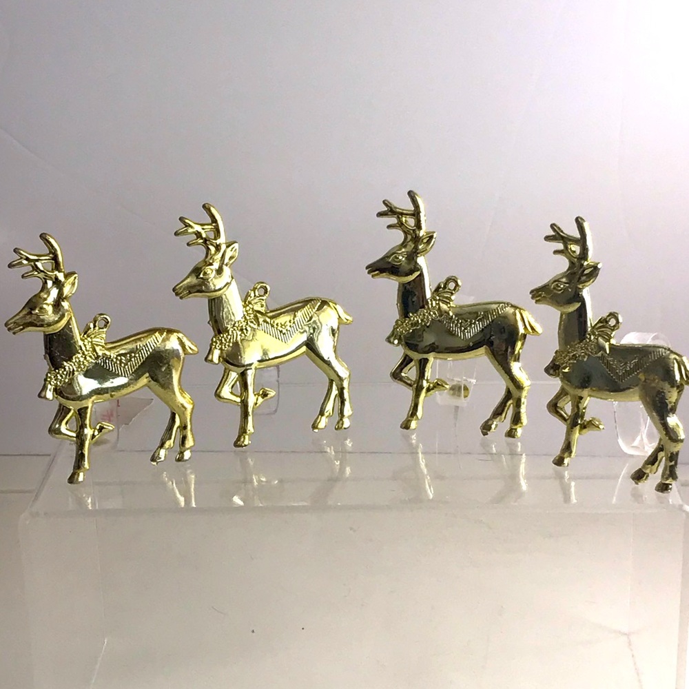 Set Of 4 Golden Tone Standing Reindeer Napkin Ring Holder - Vintage - NWT